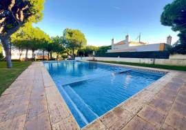 3-Bed Long-Term Rental in Falesia | Gated Algarve Condominium Near the Beach