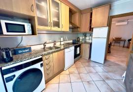 3-Bed Long-Term Rental in Falesia | Gated Algarve Condominium Near the Beach