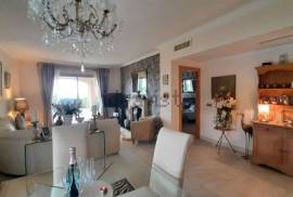 Superb 3 Bed Apartment For Sale in La Resina Estepona Malaga