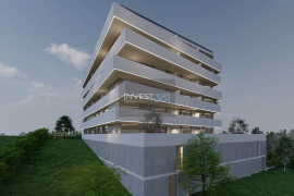 T1+1 in Canidelo, Gaia: Central Location, Comfort and Unique Views!