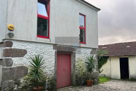 Charming Villa with Tourist Potential in Caminha