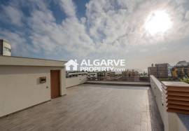 Elegant 2-Bedroom Apartment with Pool near Forte Novo Beach