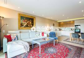 Modern 2-bed apartment with pool near the beach in Quarteira, Algarve