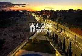 Modern 2-bed apartment with pool near the beach in Quarteira, Algarve