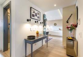 Modern 2-bed apartment with pool near the beach in Quarteira, Algarve