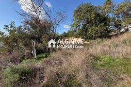 Building plot next to all amenities with panoramic views between Faro & Loulé
