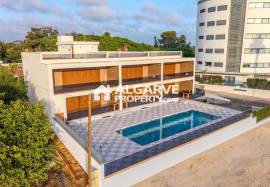 Elegant 2-Bedroom Apartment with Pool near Forte Novo Beach