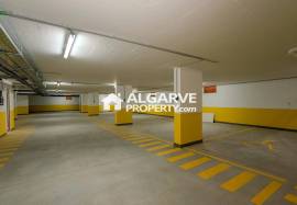 Elegant 2-Bedroom Apartment with Pool near Forte Novo Beach