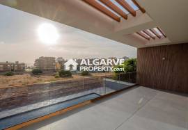 Elegant 2-Bedroom Apartment with Pool near Forte Novo Beach