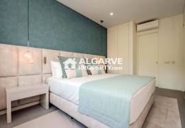 Elegant 2-Bedroom Apartment with Pool near Forte Novo Beach