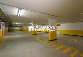 Elegant 2-Bedroom Apartment with Pool near Forte Novo Beach