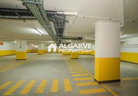 Elegant 2-Bedroom Apartment with Pool near Forte Novo Beach