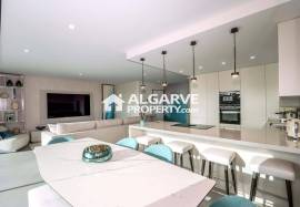 Elegant 2-Bedroom Apartment with Pool near Forte Novo Beach