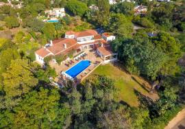 Unique 8-Bedroom Villa | Heated Pool & Lush Gardens | Vale da Lapa, Carvoeiro