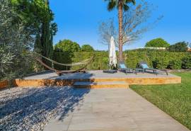 Vilamoura - Modern 3+1 villa with heated pool and golf views for sale