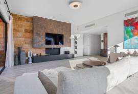 Vilamoura - Modern 3+1 villa with heated pool and golf views for sale