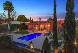 Vilamoura - Modern 3+1 villa with heated pool and golf views for sale