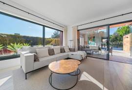 Vilamoura - Modern 3+1 villa with heated pool and golf views for sale