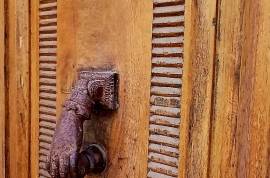 Elegant 18th-Century Bourgeoise House, Fully Renovated, Offering 190 M2 Of Living Space With 4 Bedrooms, Large Garage And Stone Outbuilding.