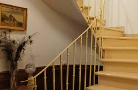 Elegant 18th-Century Bourgeoise House, Fully Renovated, Offering 190 M2 Of Living Space With 4 Bedrooms, Large Garage And Stone Outbuilding.