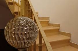 Elegant 18th-Century Bourgeoise House, Fully Renovated, Offering 190 M2 Of Living Space With 4 Bedrooms, Large Garage And Stone Outbuilding.