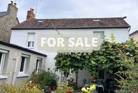Town House with Neat Garden