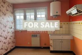 Town House with Neat Garden