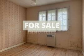 Town House with Neat Garden