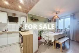 Town House with Lovely Garden by the Coast