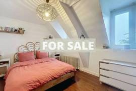 Town House with Lovely Garden by the Coast