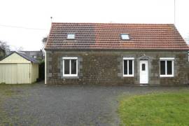 Detached Country House with Garden