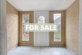 Village House with Garden, Ideal Holiday Home