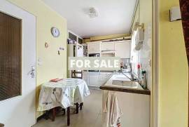 Town House in Coastal Resort Location