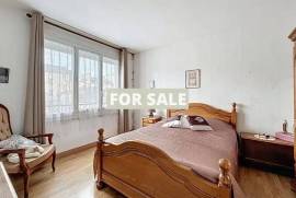 Town House in Coastal Resort Location