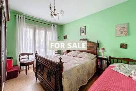 Town House in Coastal Resort Location