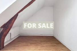 Property with Business Space and Apartment