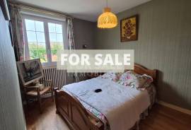 Detached House with Mature Garden