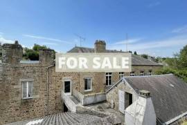 Large Property in the Town of Vire in Normandy Large Property in the Town of Vire in Normandy