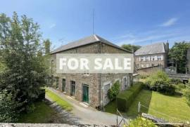 Large Property in the Town of Vire in Normandy