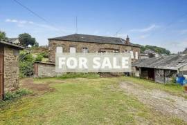 Large Property in the Town of Vire in Normandy Large Property in the Town of Vire in Normandy