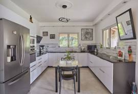 Detached Villa with Swimming Pool on Landscaped Gardens