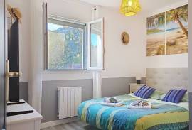 Detached Villa with Swimming Pool