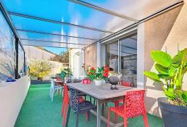 Detached Villa with Swimming Pool