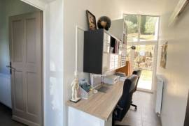 Detached Villa With Pool in Elevated Position