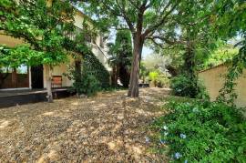 Pretty Villa Divided Into 2 Apartments With Terrace, Garage and Pool