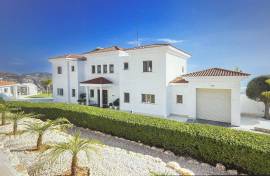 Spectacular 4 Bedroom Residence Plus Guest Annex - Peyia, Paphos