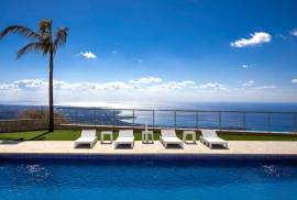 Spectacular 4 Bedroom Residence Plus Guest Annex - Peyia, Paphos