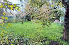 Townhouse in Mansle with Garage, Garden and Outbuildings - €99900 Townhouse in Mansle with Garage, Garden and Outbuildings - €99900