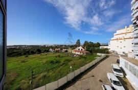 2-bedroom flat with sea view and swimming pool, 300 metres from Praia da Rocha beach - Algarve