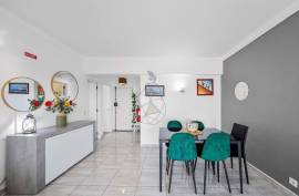 2-bedroom flat with sea view and swimming pool, 300 metres from Praia da Rocha beach - Algarve